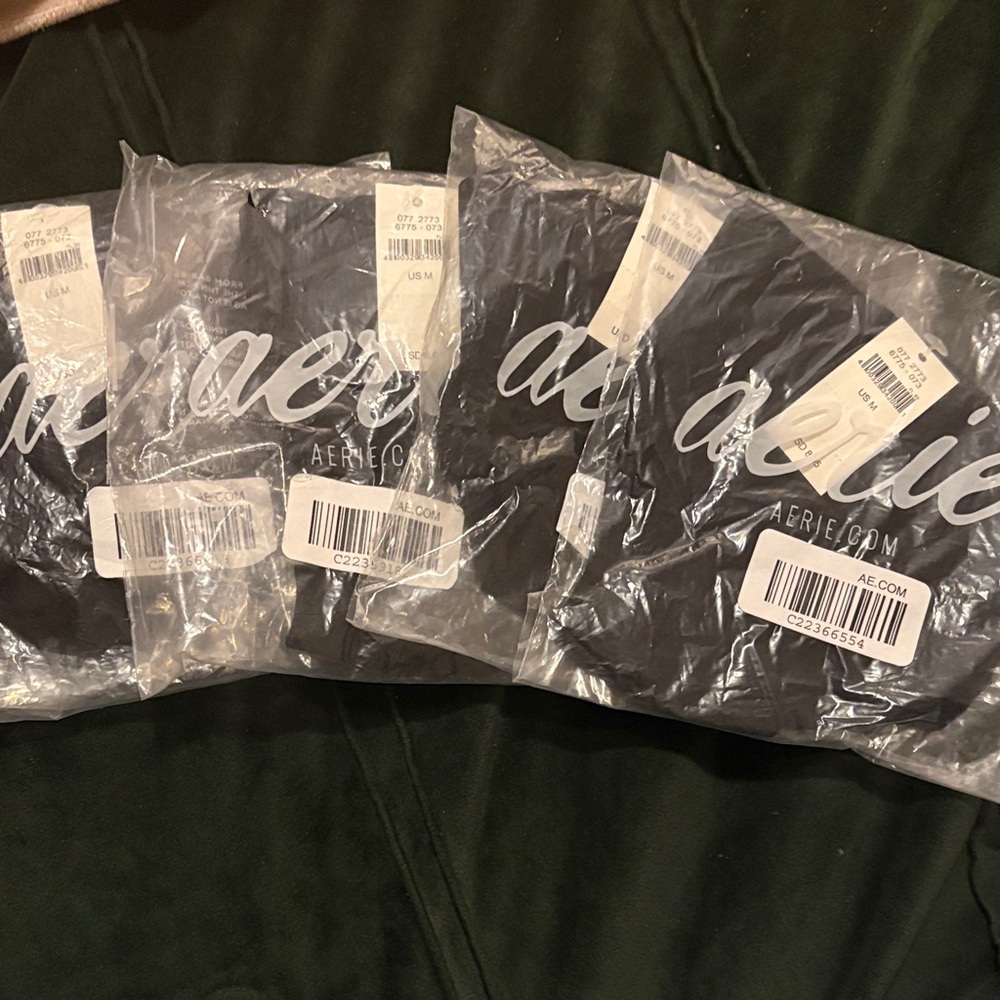 Aerie Classic Black thong - 4 pack NTW